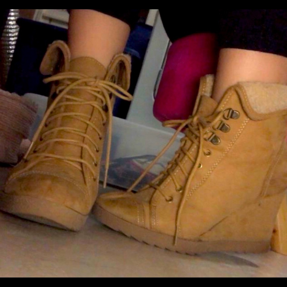 Faded Glory - Furry Wedge Boots 7.5
